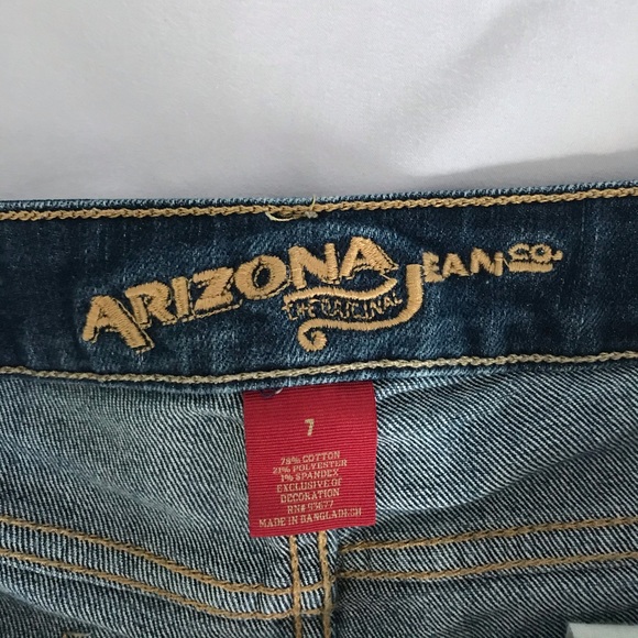 Arizona Jean Co. - Women’s Jeans Shorts - Picture 3 of 3